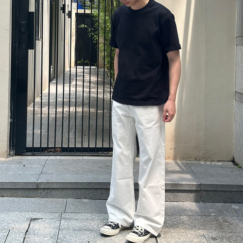 白色直筒显瘦休闲裤子