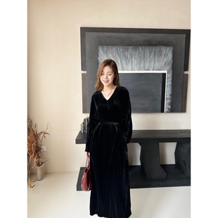 法式浪漫V领绑带连衣裙勾勒窈窕曲线垂坠面料透气不闷汗遮胯显瘦