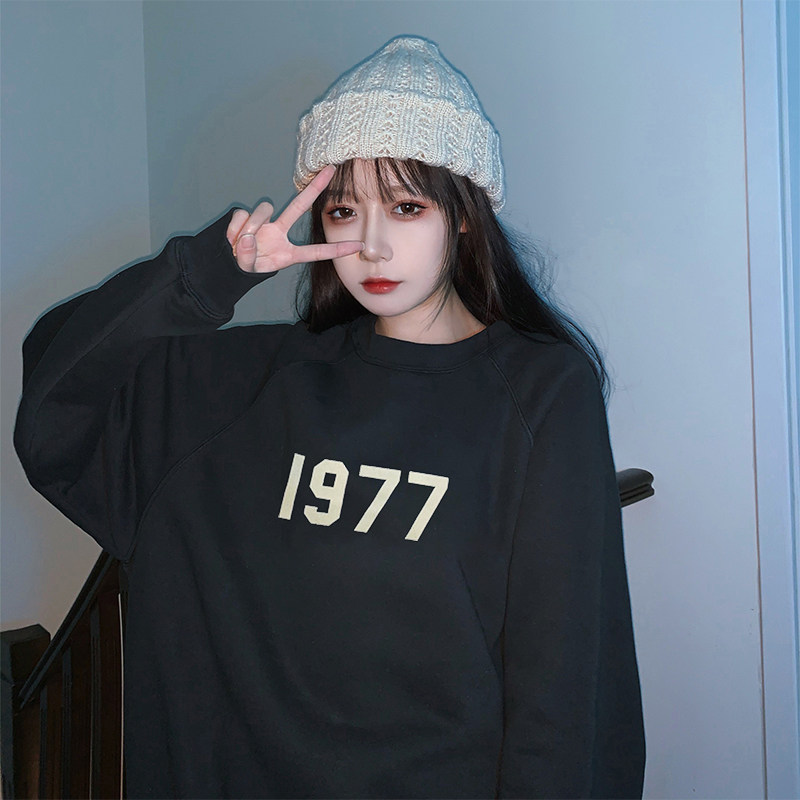 필수 라운드 넥 스웨트 셔츠 얇은 미국 FOG 트렌디 브랜드 남성과 여성 커플 순수 코튼 루즈 1977 까마귀