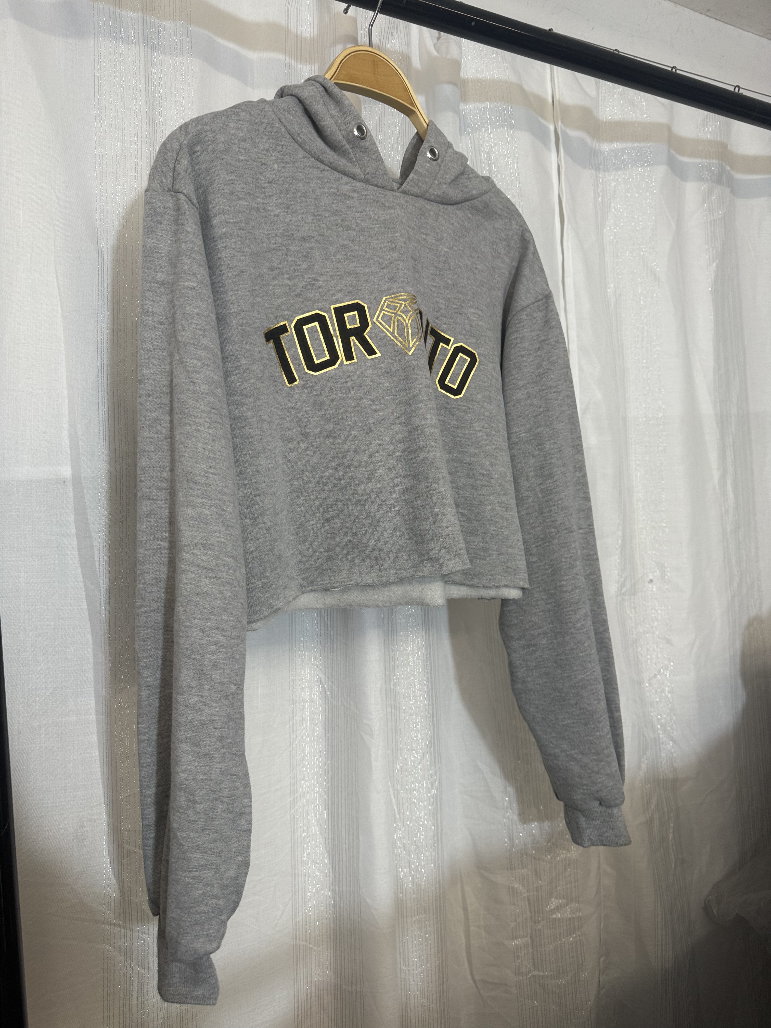 外贸短款薄绒连帽卫衣直接拍付收货退运