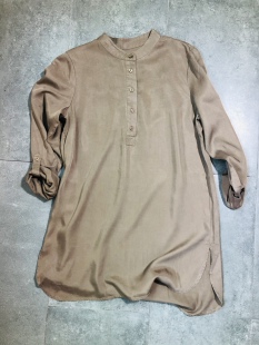 专柜品牌天丝长袖可叠扣休闲衬衫面料舒服（直接拍付/收货退运）