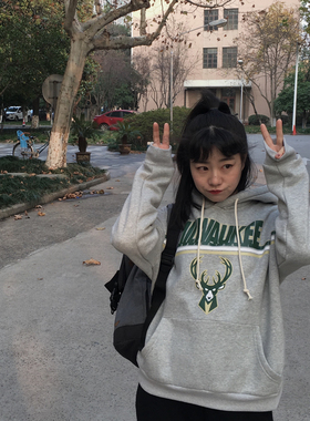 特价库存BF浅灰色雄鹿队篮球字母宽松短款加绒套头连帽卫衣女秋冬