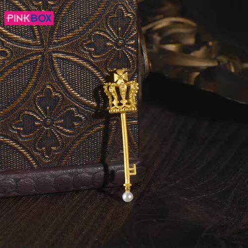 pinkbox娉饰 皇冠钥匙黄金摆件999足金纯金权杖香港同款