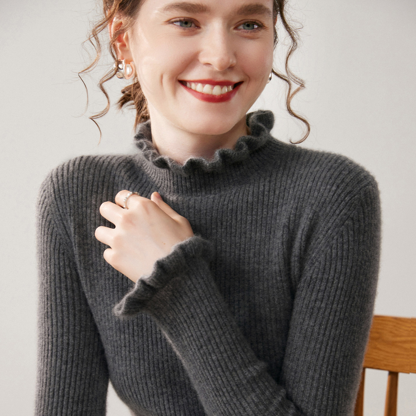 花领羊绒衫女针织打底毛衣