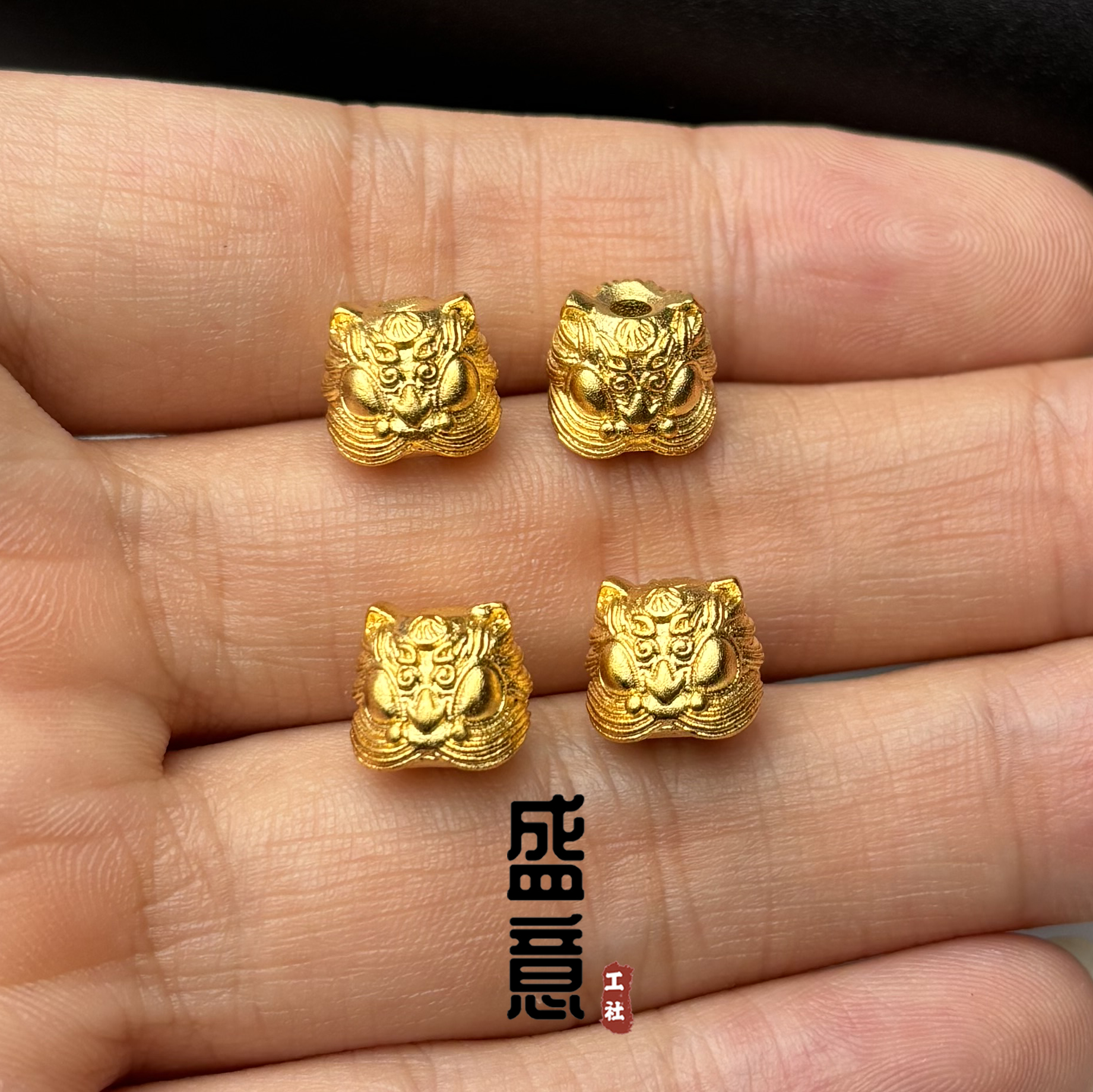 古法24K工艺黄金色925醒狮卡环保色隔珠吊坠佛珠手串配饰