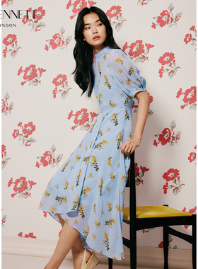 LK BENNETT浅蓝色仙气印花连衣裙女夏短袖收腰薄纱长裙不规则设计