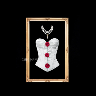 ChicNaNa「动心」白色贴花修身性感抹胸上衣高级感鱼骨胸衣外穿