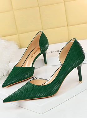 1363-A1欧美风时尚性感夜店显瘦细跟高跟浅口尖头侧镂空单鞋女鞋