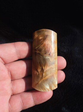 晶山角商城天然钛晶金发晶兔毛发无事牌吊坠68×29×13mm50.08g
