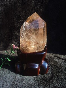 65×40mm 晶山角天然钛晶柱 摆件140 水晶柱 净高110mm 金发晶柱