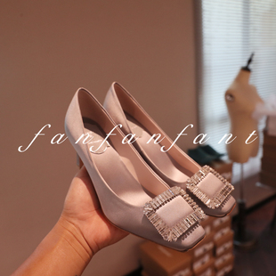fanfanfant 高级钻扣真丝 7CM方扣舒适高跟鞋 版型超正 工作鞋