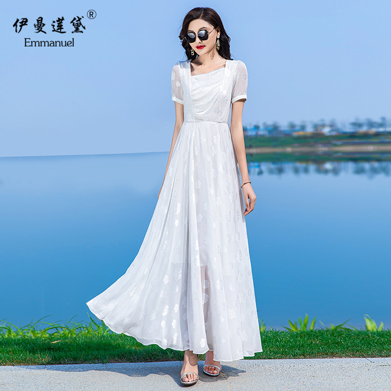 白色提花时尚连衣裙女夏季时尚性感收腰显瘦方领波西米亚大摆长裙