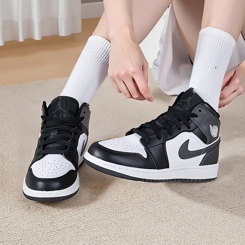 耐克女鞋AJ1板鞋轻便休闲鞋