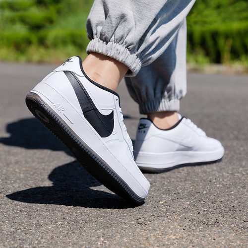 运动休闲商场同款