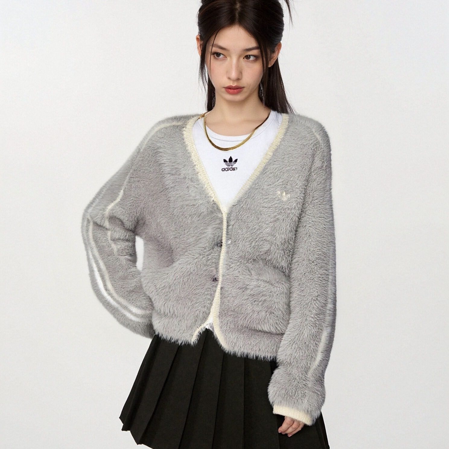 阿迪达斯三叶草线衫短款外套女装春季新款时尚潮流外搭夹克KT3170