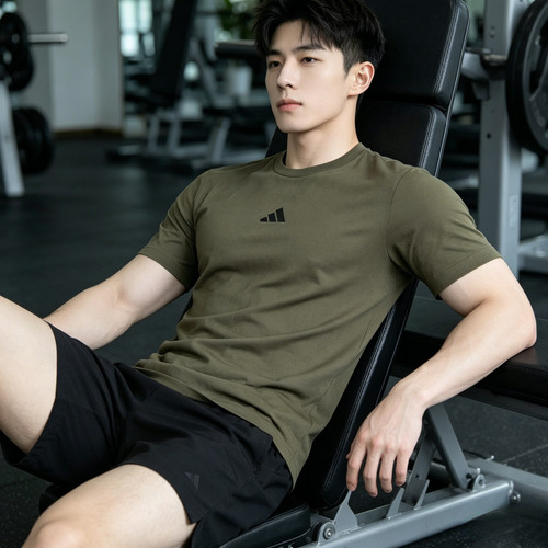 Adidas阿迪达斯男装透气短袖T恤