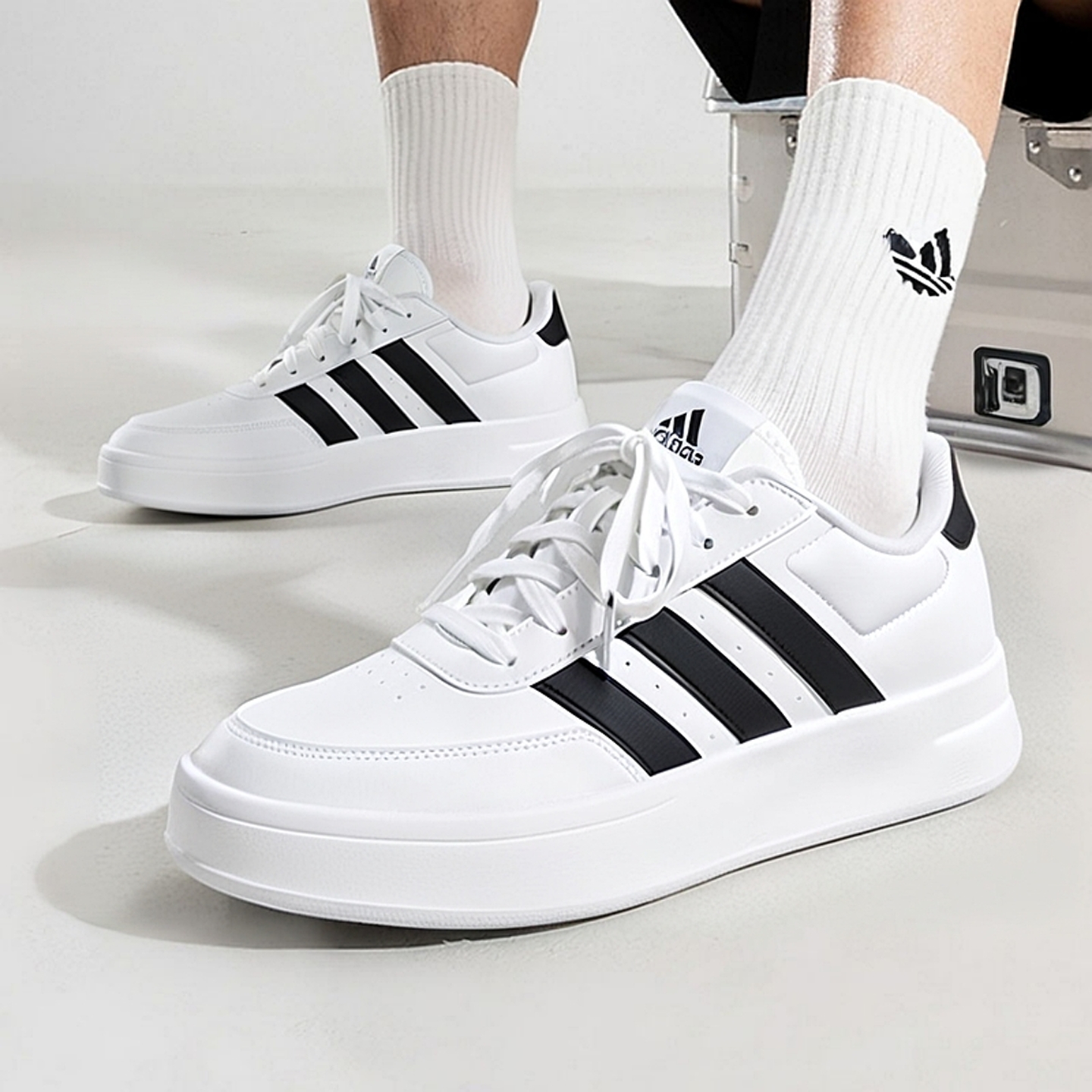 Adidas阿迪达斯运动鞋男2025秋冬新款减震回弹网球鞋轻便休闲板鞋