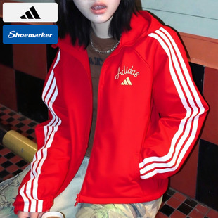 Adidas阿迪达斯红色连帽外套女款2025春季新款运动保暖夹克KU8972