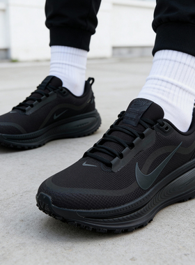 NIKE耐克男子迈柔VOMERO 18 GTX运动训练缓震跑步鞋HQ7001-001