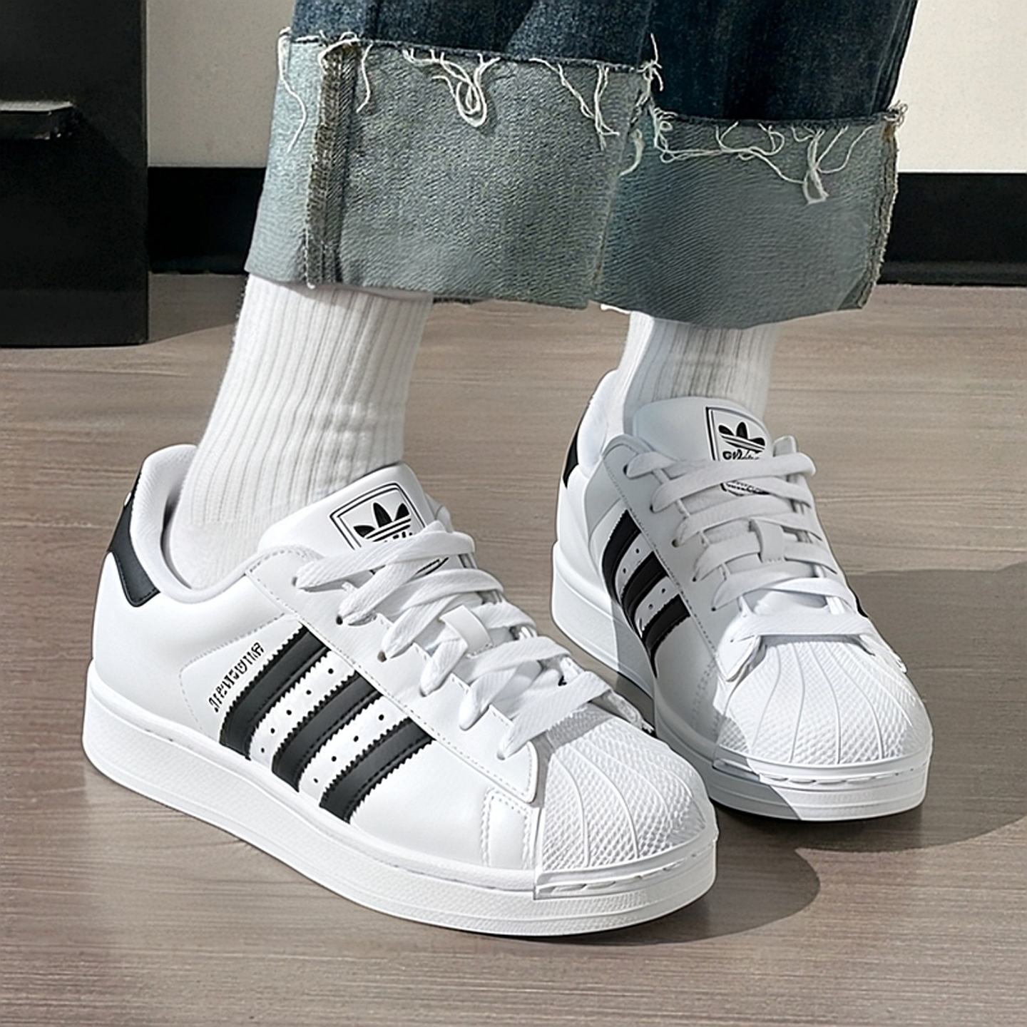 阿迪达斯三叶草男女鞋2025冬新款Superstar经典贝壳头休闲鞋板鞋