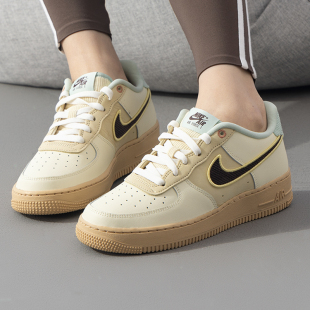 HQ3473 AF1女子奶茶空军一号轻便休闲板鞋 122 耐克官方正品 Nike