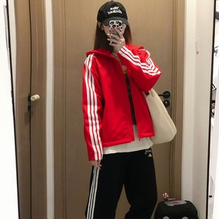 Adidas阿迪达斯红色新年款外套女款2026春节本命年保暖夹克KU8972