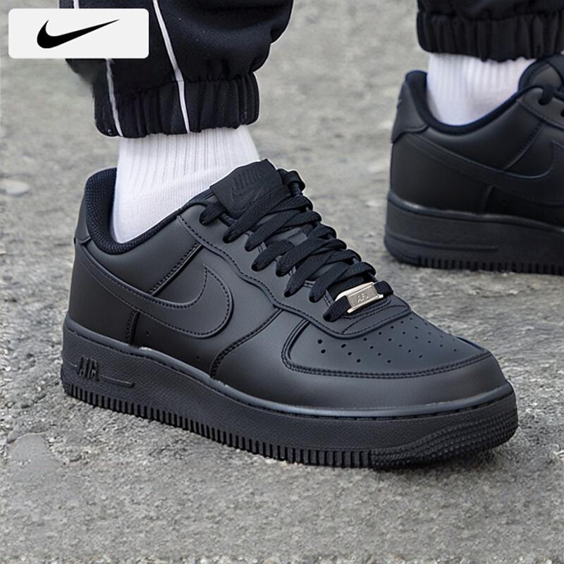 耐克NIKE低帮黑色休闲鞋