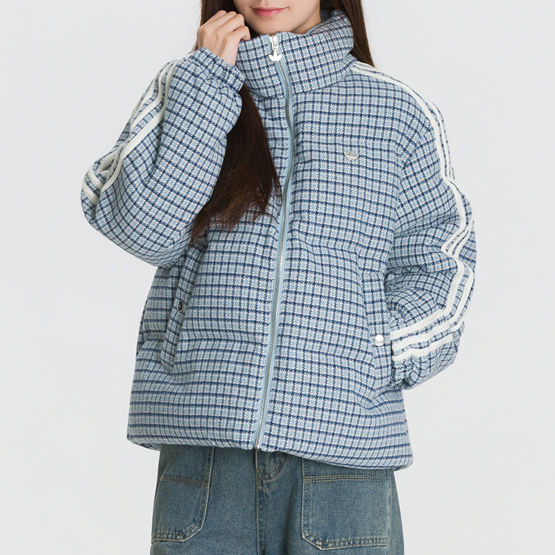 阿迪达斯女士运动服2026冬季保暖羽绒服复古格纹宽松立领鸭绒外套