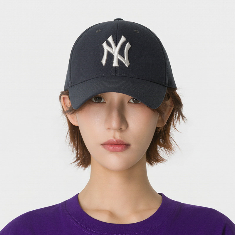 MLB运动生活系列棒球帽2026款洋基刺绣可调节遮阳情侣休闲帽子图片