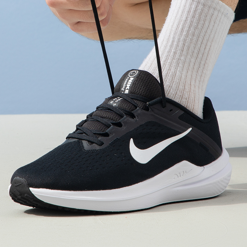 Nike耐克男鞋轻便跑步鞋