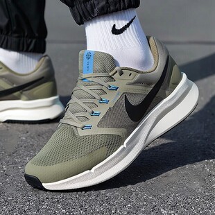 RUN DR2695 SWIFT 军绿色跑步鞋 300 3运动训练鞋 NIKE耐克男子NIKE