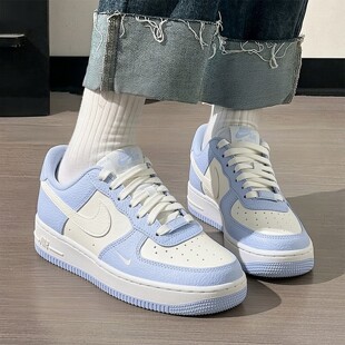 1女子新款 FORCE AIR 400 耐克空军运动休闲鞋 IV3222 低帮板鞋 NIKE