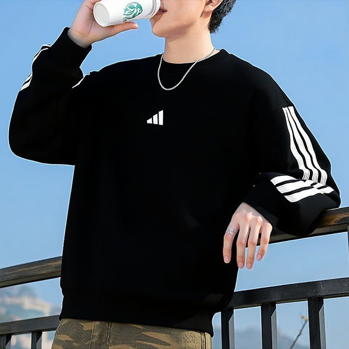 Adidas阿迪达斯男黑色圆领卫衣三条杠长袖运动套头衫宽松休闲上衣