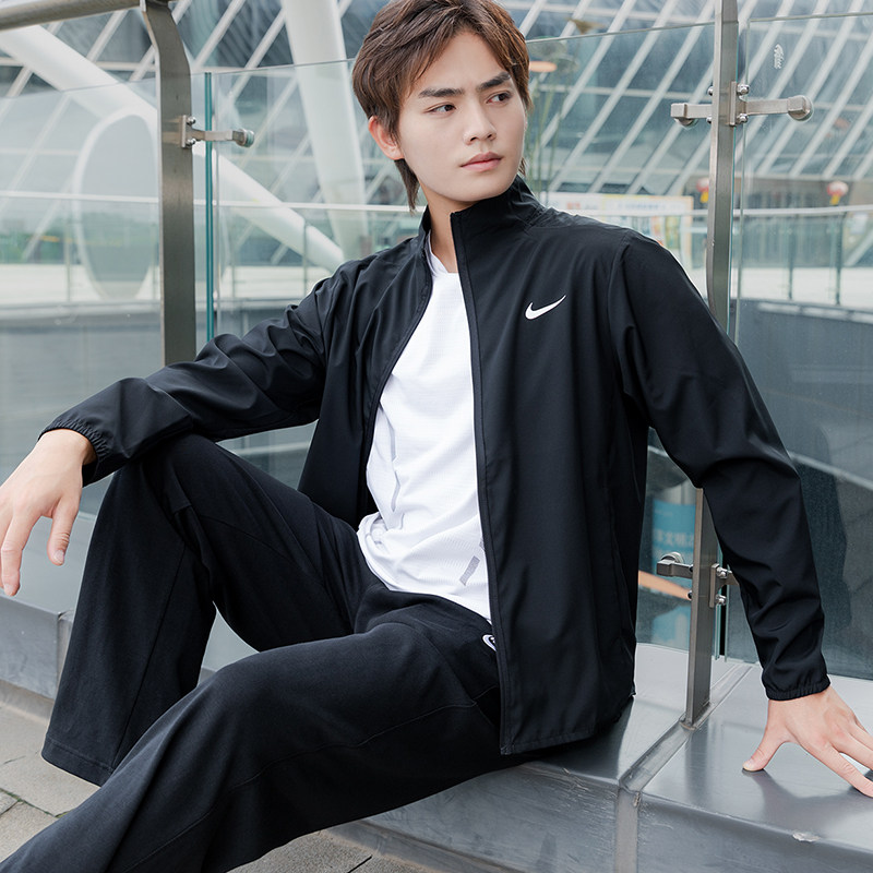 NIke耐克官方正品男装25冬季新款轻薄运动服户外快干梭织夹克外套,运动服/休闲服装,运动茄克/外套,淘宝优惠券,粉丝福利购,淘宝优惠卷