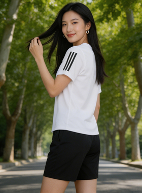 adidas阿迪达斯速干运动短袖健身服2026夏女三条纹训练T恤KU8746