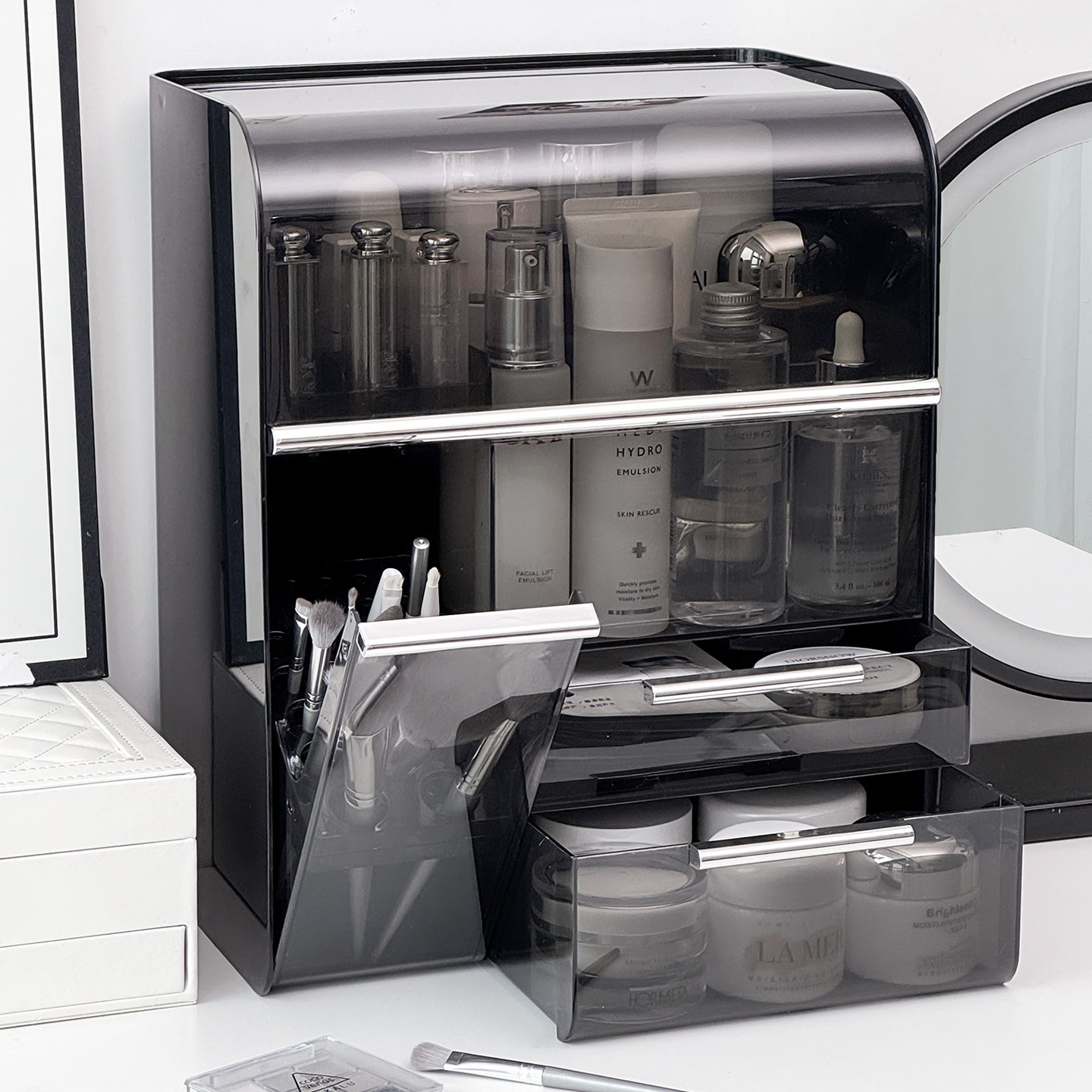 桌面化妆品收纳盒梳妆台护肤品香水置物架大容量口红化妆刷筒一体