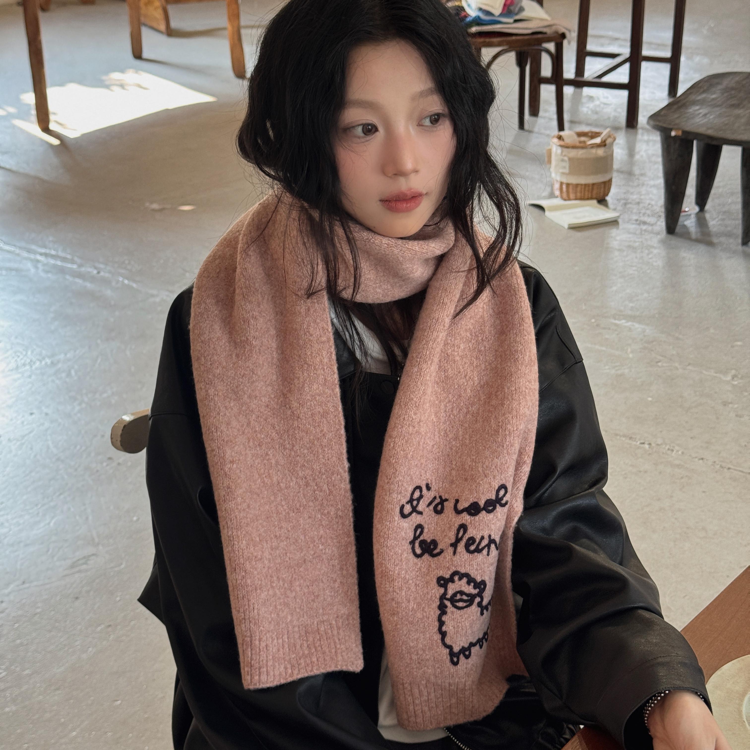超可爱的小羊羔～韩系卡通刺绣软糯针织围巾女冬季甜妹首选围脖潮