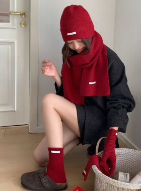 本命年～Eret四件套韩系保暖针织羊毛混纺围巾手套帽子袜子套装潮