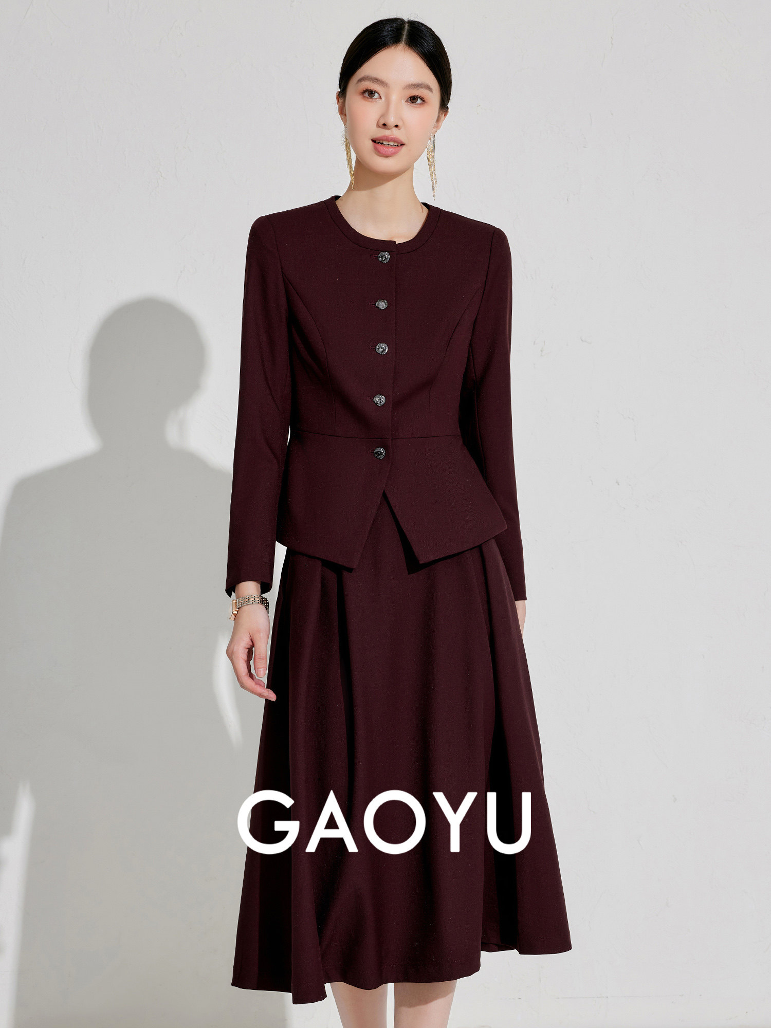 HIGH-LANGUAGE TEMPERAMENT PROFESSIONAL SKIRT SUIT ROUND NECK FASHION COMMUTING 2025 ELEGANT CAPABLE DILIGENT AND BUSINESS TWO-PIECE SUIT