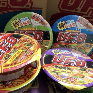包邮日清飞碟炒面整箱12盒UFO拌面条色拉鱿鱼蚝油铁板牛肉海鲜味