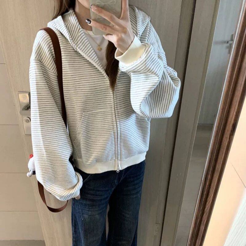 韩系慵懒风条纹拉链连帽卫衣外套女2026新款秋冬百搭显瘦开衫上衣