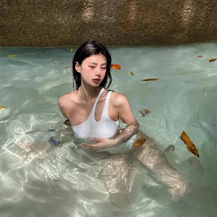 aystudio泳衣女连体性感ins原创微胖白色小胸显瘦遮肚泡温泉