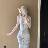 AYSTUDIO新款 性感纯欲风蕾丝镂空比基尼挂脖长裙泡温泉度假泳衣女