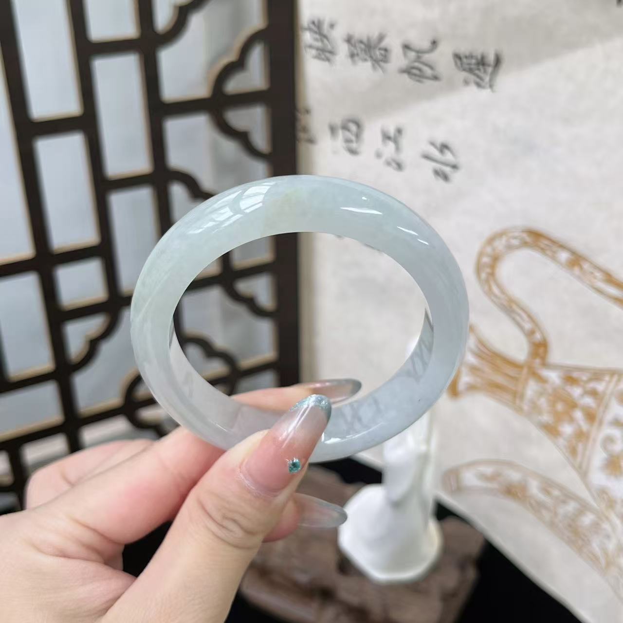玉长情【寒潭映月】糯冰种纯色缅甸翡翠女款高端手镯子真玉石处理