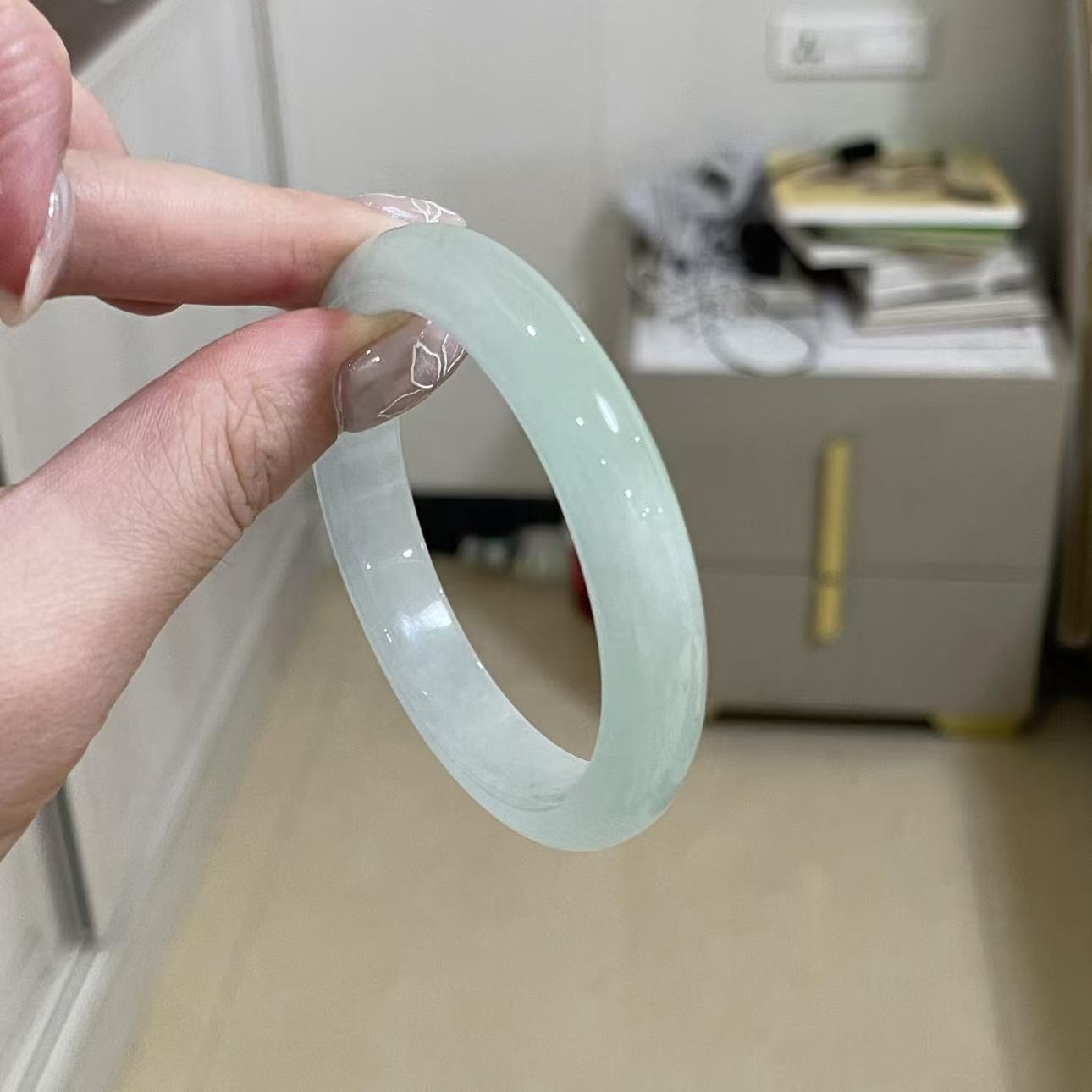 玉长情【翠绡点玉】高端翡翠手镯糯冰种纯色浅青晴水缅甸玉石处理