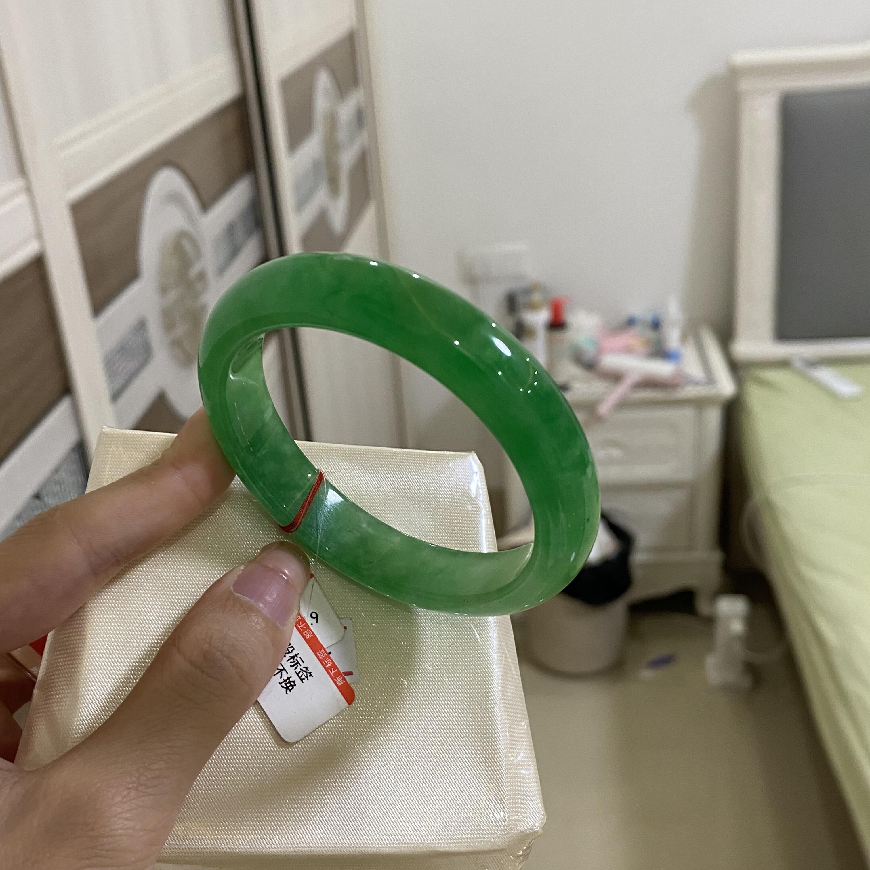 玉长情高端缅甸翡翠冰种帝王绿满绿纯色玉手镯子女款正品玉石处理