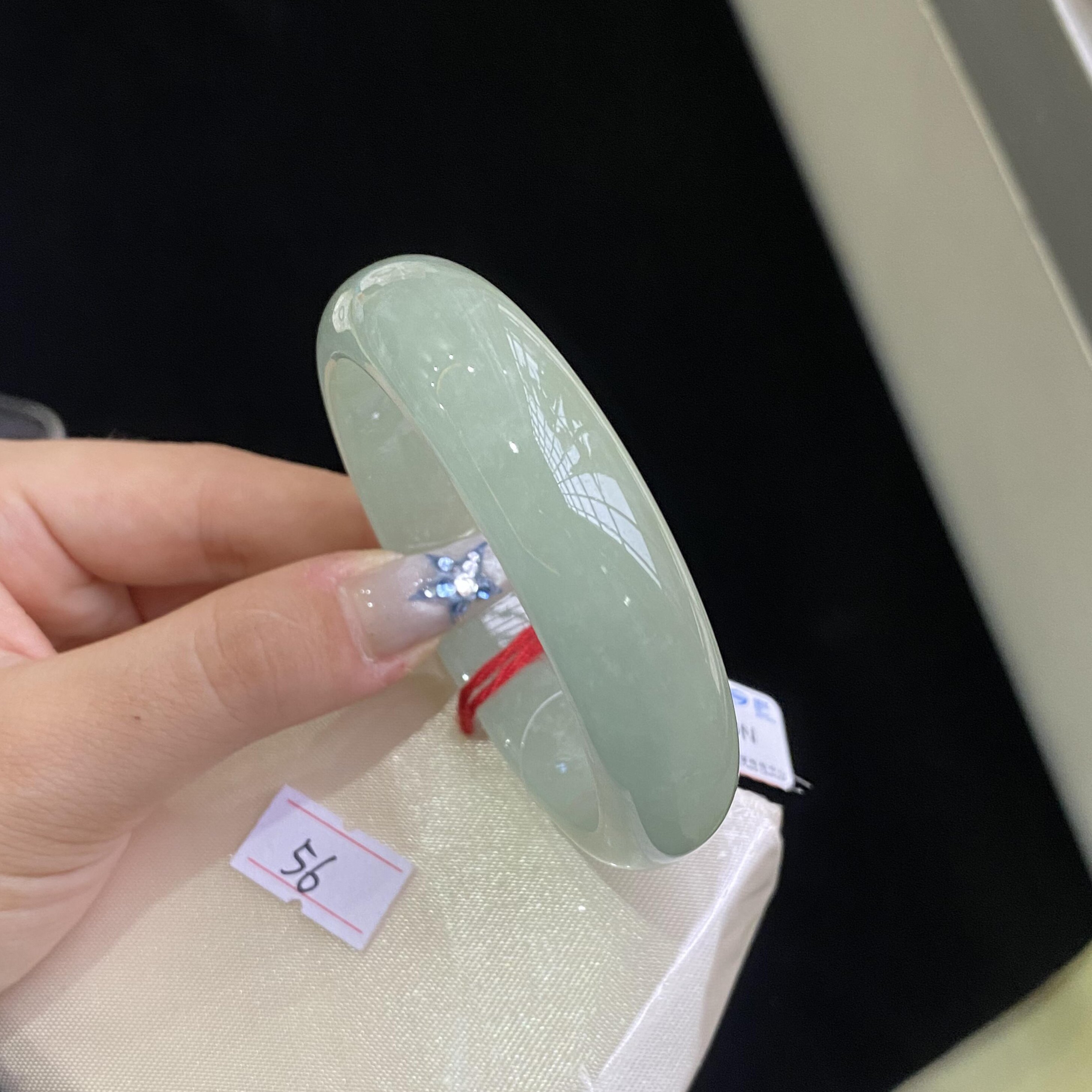 玉长情高端缅甸翡翠手镯纯色正圈玉手镯浅绿宽版女款正品玉石处理