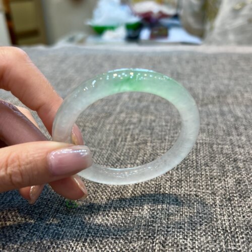 玉长情【柔辉浅漾】缅甸高端翡翠冰种春彩飘花玉手镯正品真玉处理