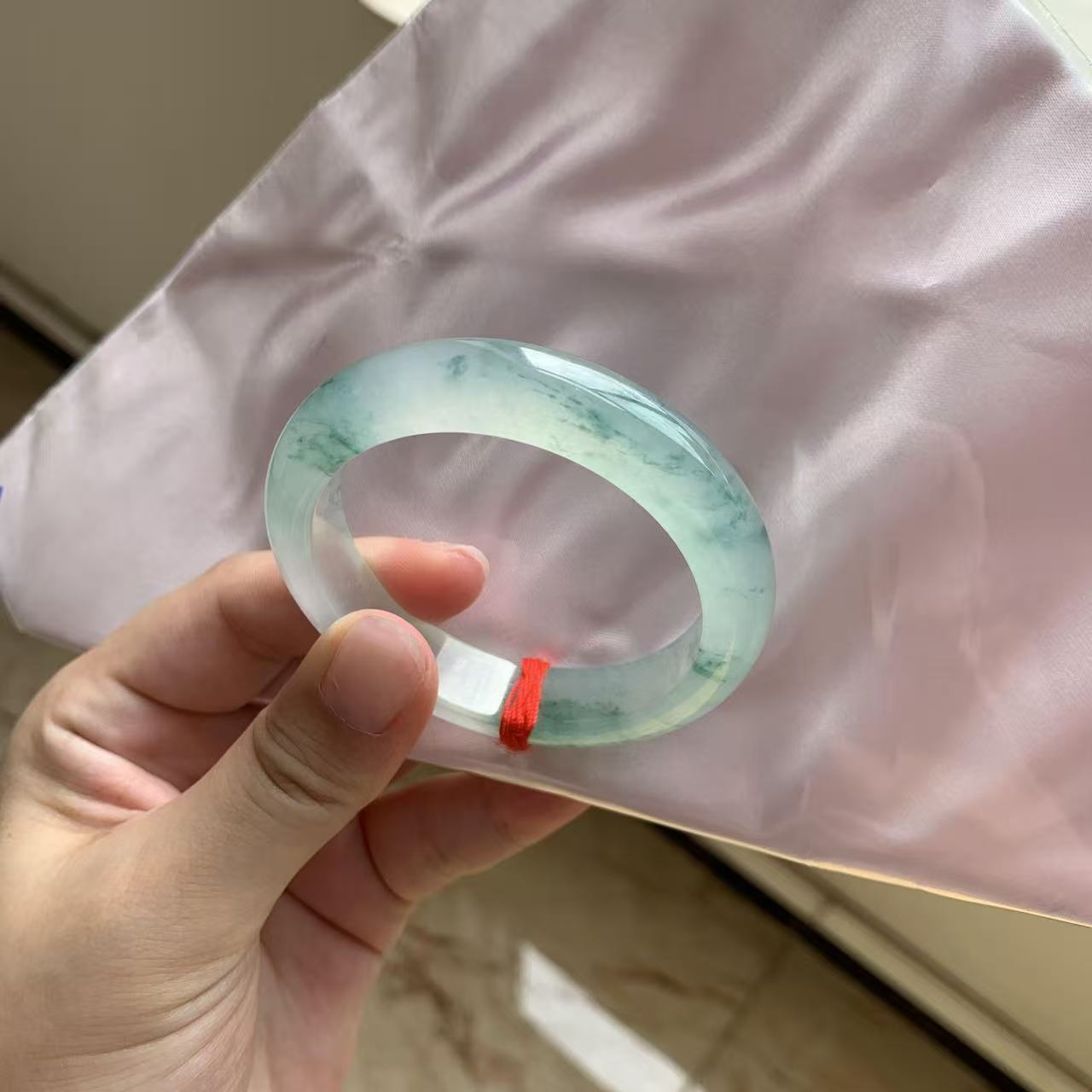 玉长情【澄珩若素】缅甸翡翠高端手镯子冰种飘花浅青女款玉石处理