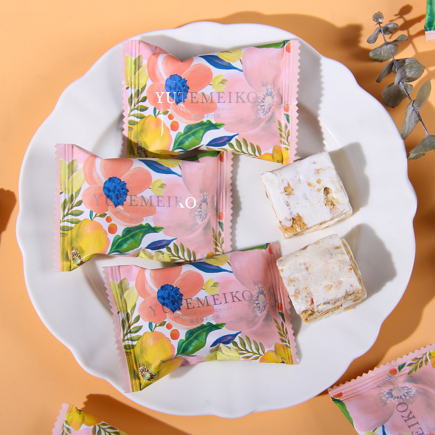 香港羽田铭菓莓香茉莉奶芙雪花酥牛轧糖饼干结婚喜糖婚礼糖果